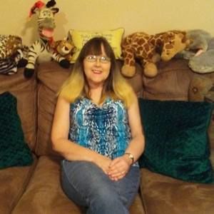 Meet your Posher, Leslie s.